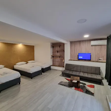 G3 Gamboa Casa de hóspedes 3*